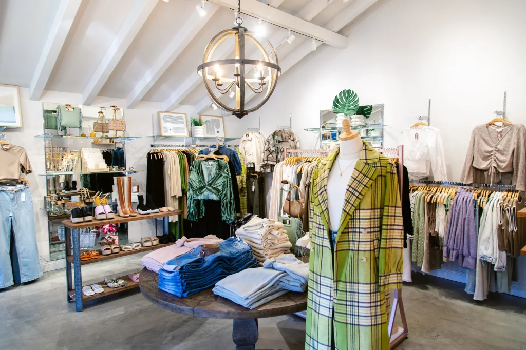 Petite Fashion for Laguna Beach: 5 Online Shopping Routes